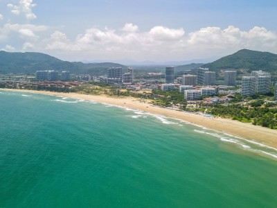 温州万宁旅游：海滩与热带雨林，魅力对比